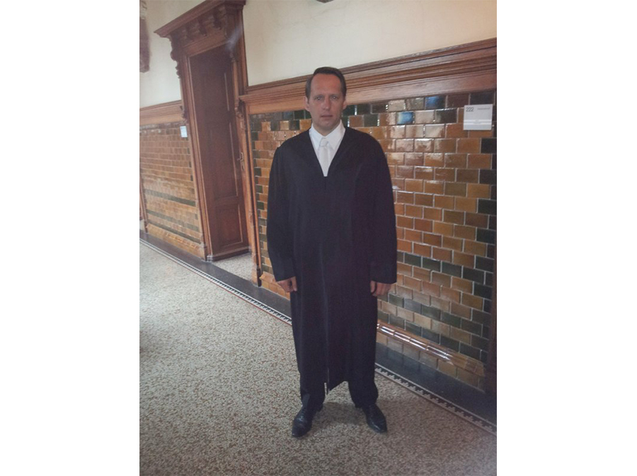 anwalt in banklady 1.jpg